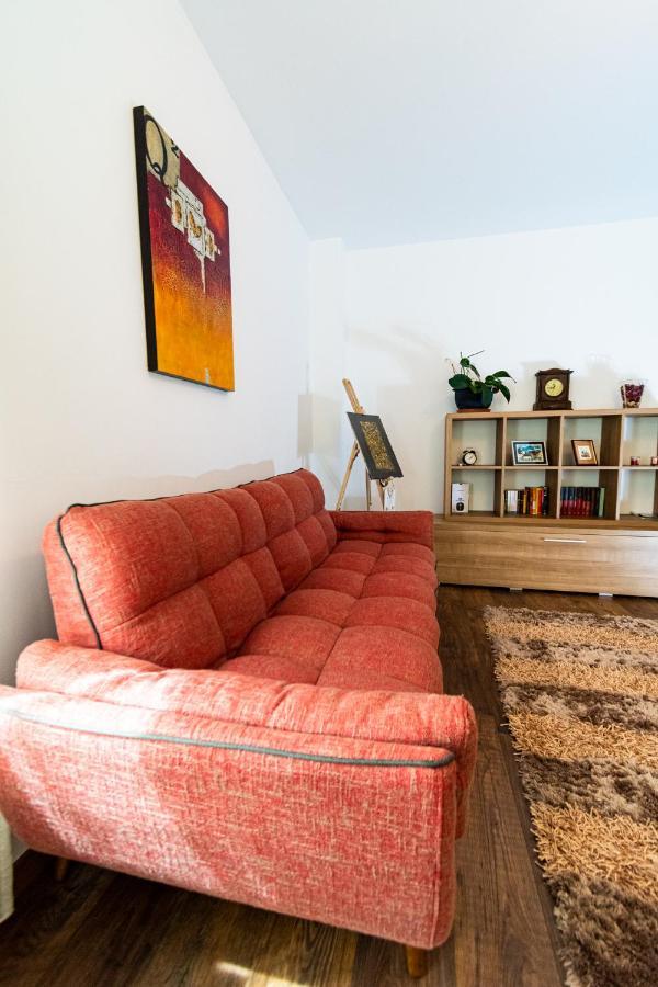 Nature Apartment - Minutes Away From The Old Town And Afi Mall Brasov Exterior photo